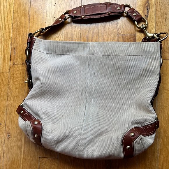 Coach Legacy Signature White Canvas Bag - Picture 3 of 8